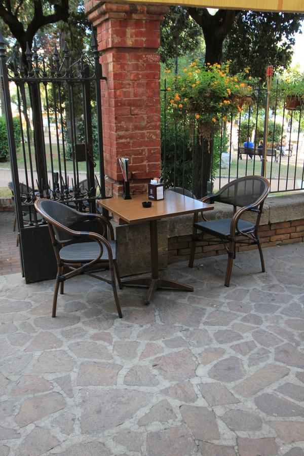B&B Vitruvio Suites Formia Exterior foto