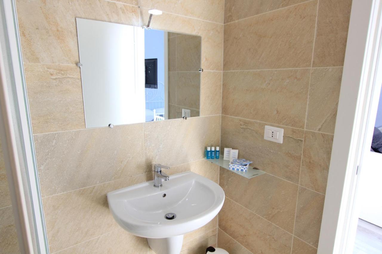 B&B Vitruvio Suites Formia Exterior foto